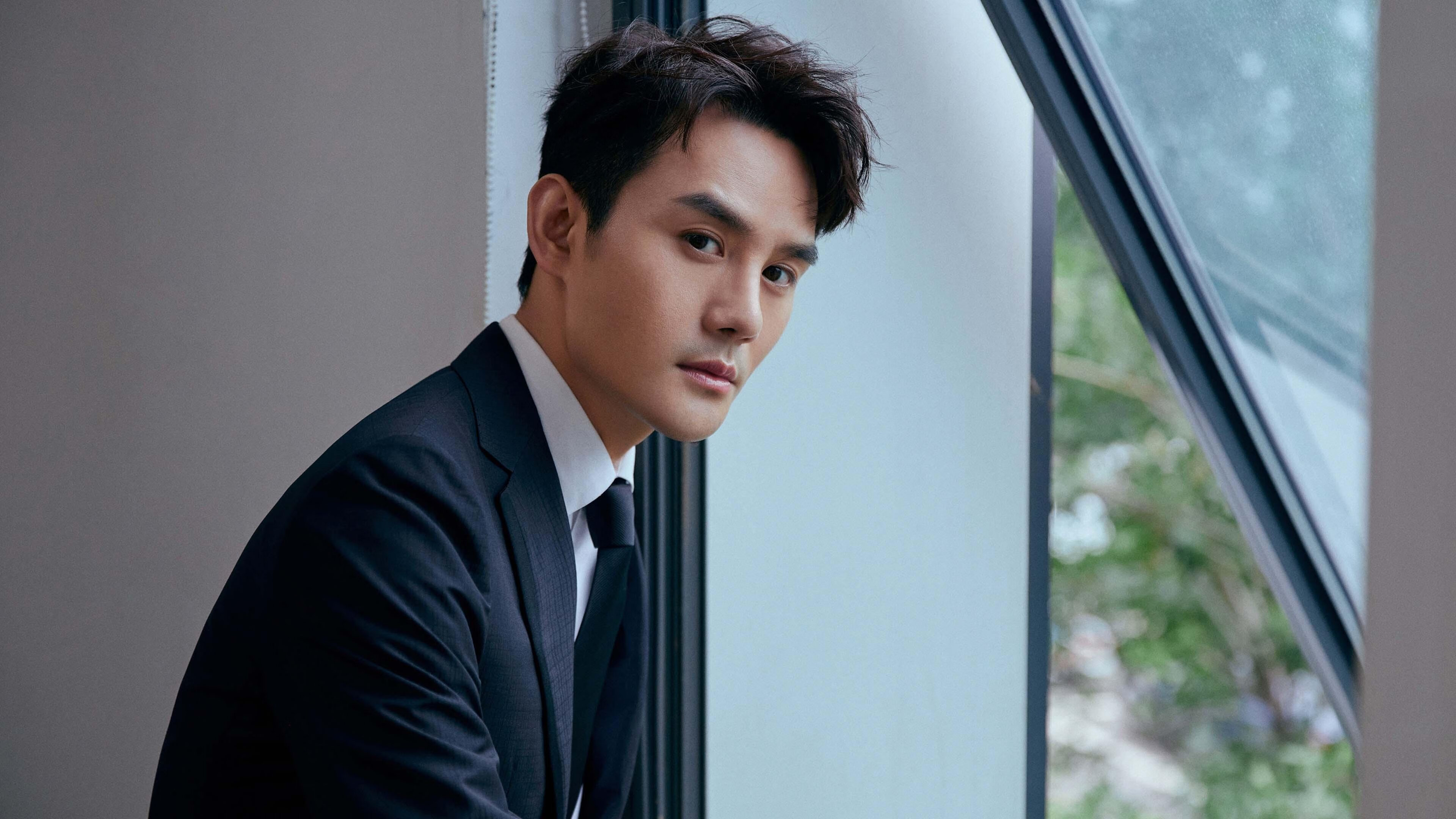 当穆勒驶入银石赛道，那夜，他用电光石火的突破，重新定义F1攻防