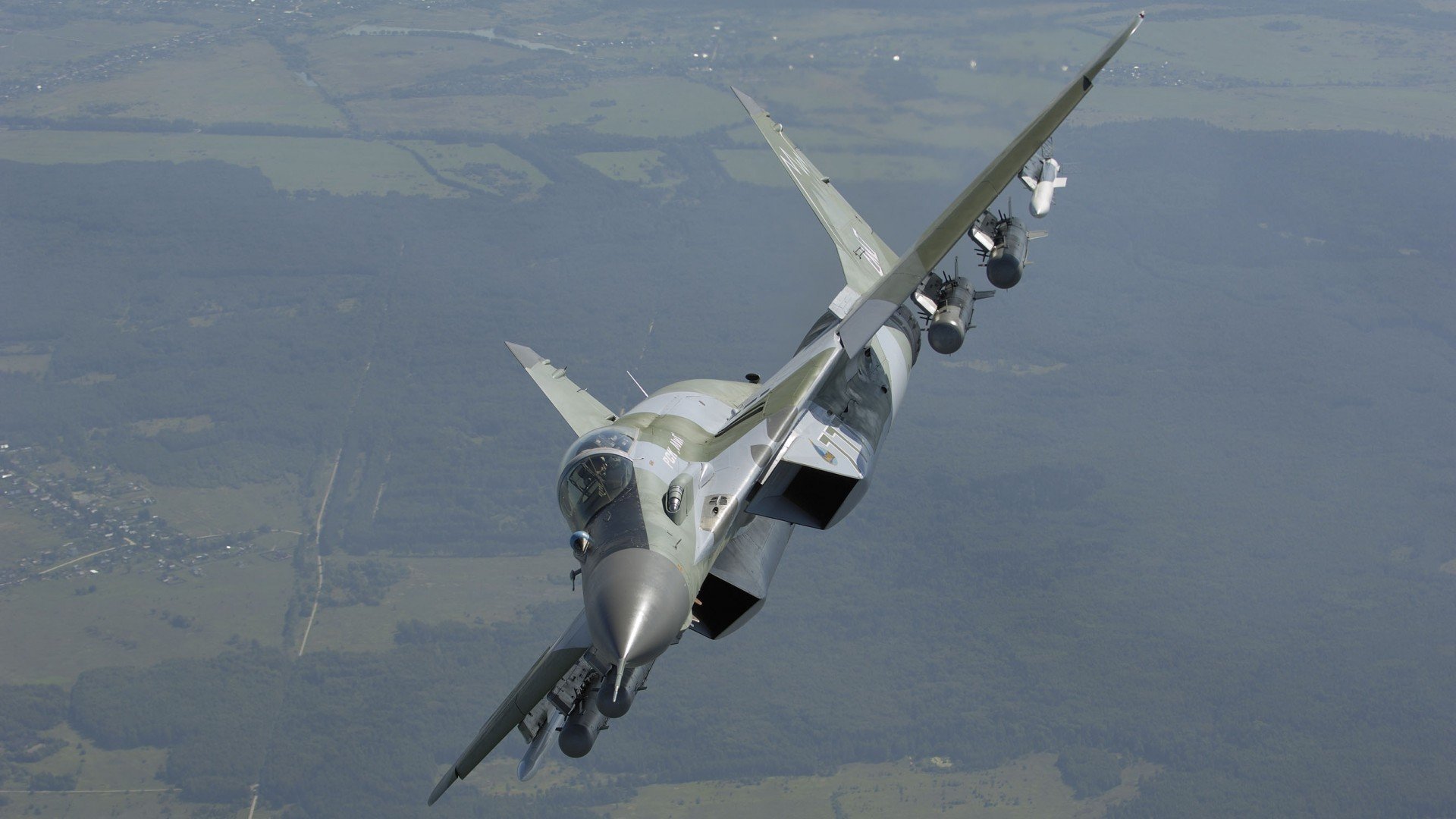 开云体育app-绿茵镜面，篮球回响，当世界杯之夜照亮浓眉的生涯审判